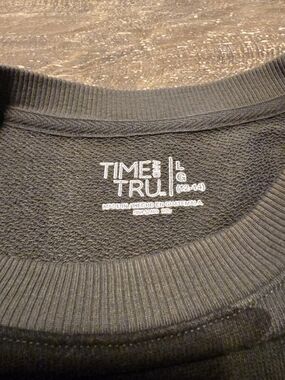 Time and Tru Camo Green Camp Crewneck Sweatshirt - L